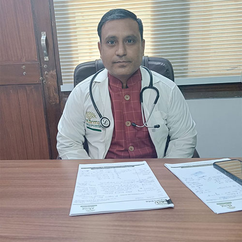 ডঃ চিন্তামণি উপাধ্যায় - আয়ুর্বেদিক কিডনি চিকিৎসক, নয়ডা